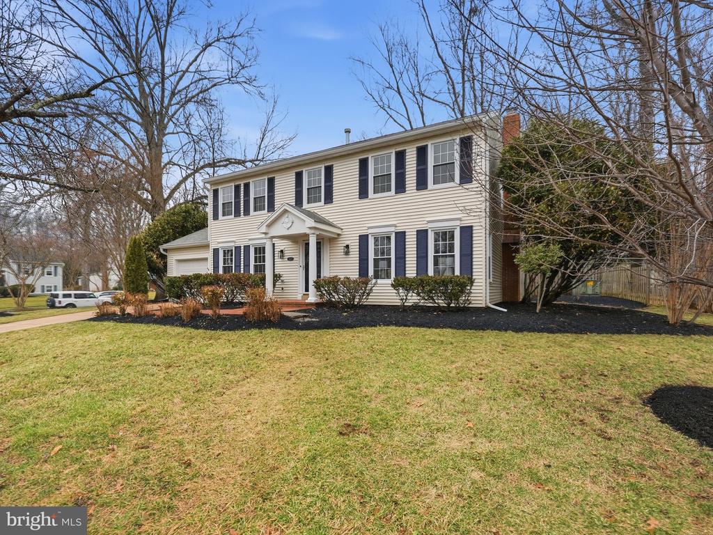 9438 WALLINGFORD DRIVE