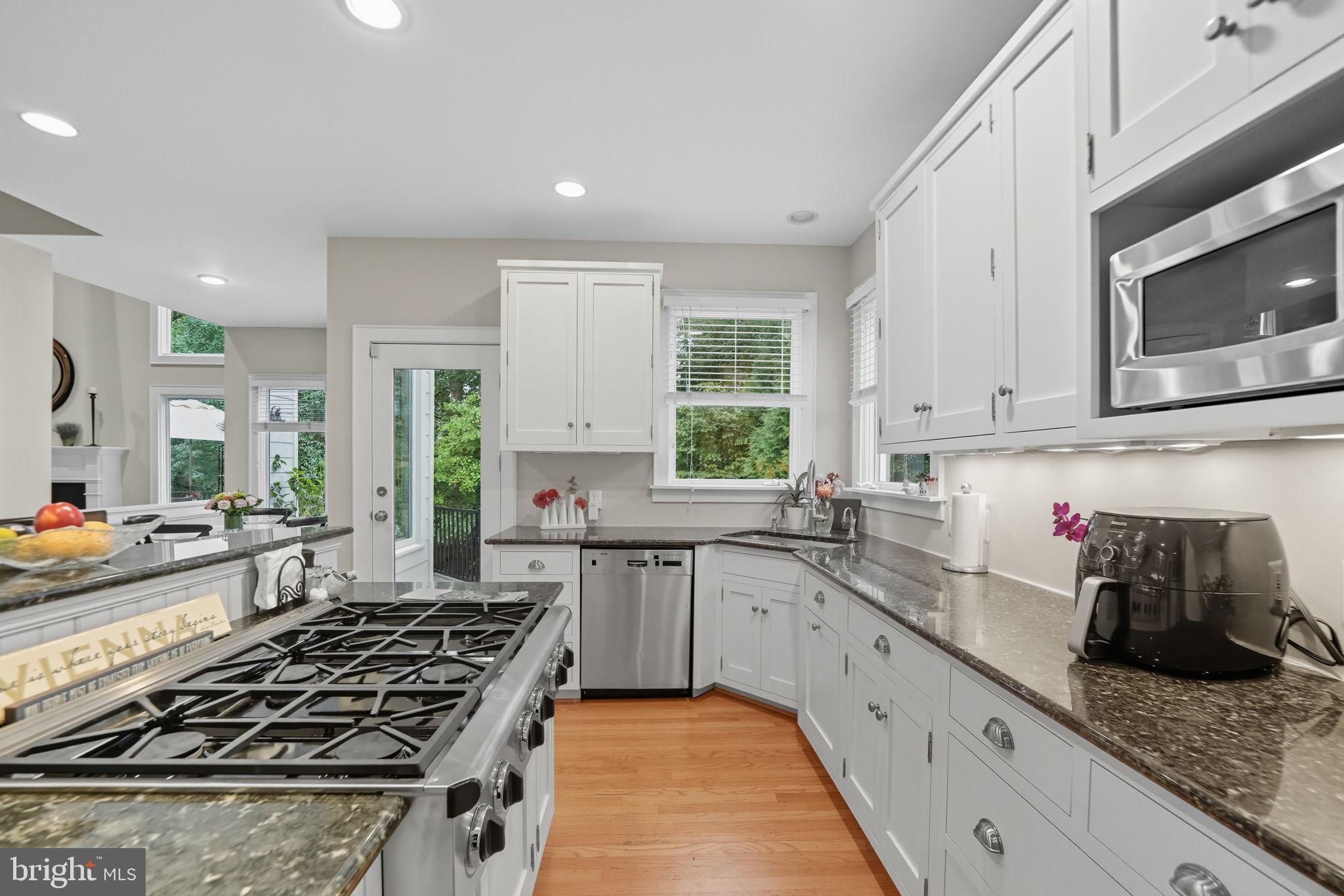 201 PRESCOTT CIRCLE SE