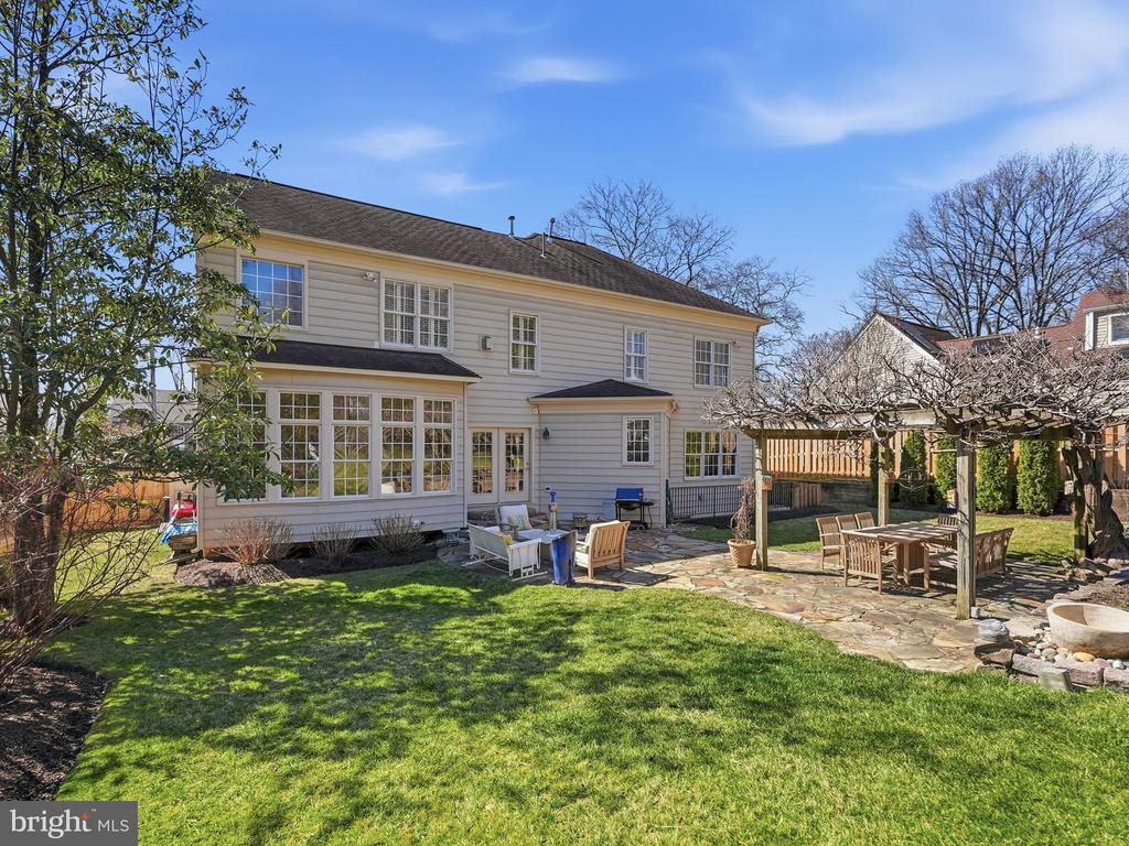 2707 PIONEER LANE