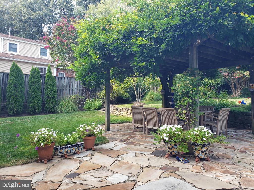 2707 PIONEER LANE