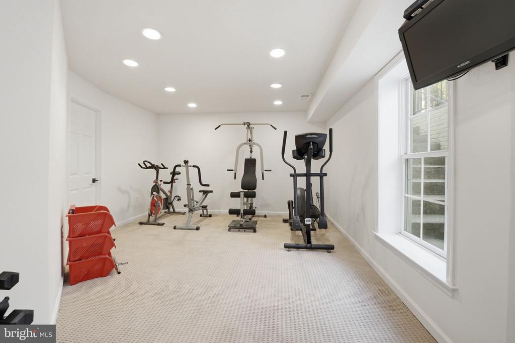 2707 PIONEER LANE