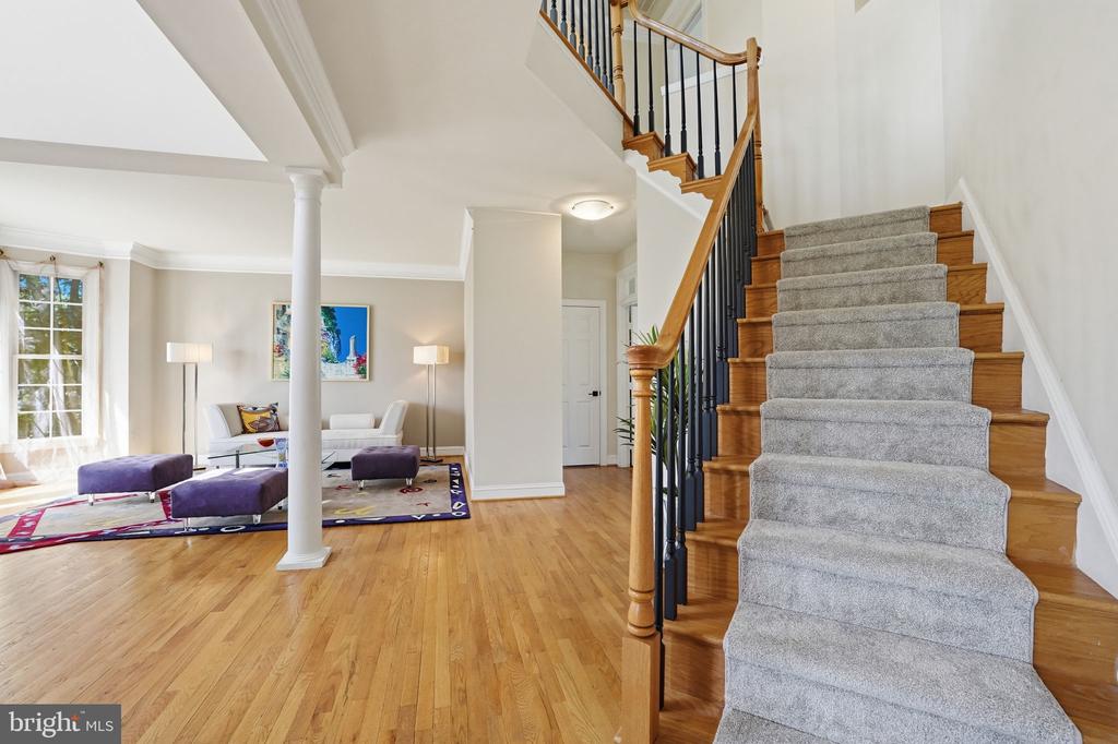 2707 PIONEER LANE