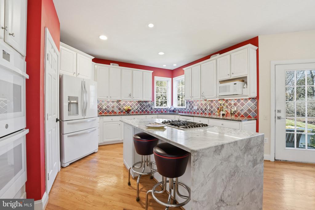 2707 PIONEER LANE