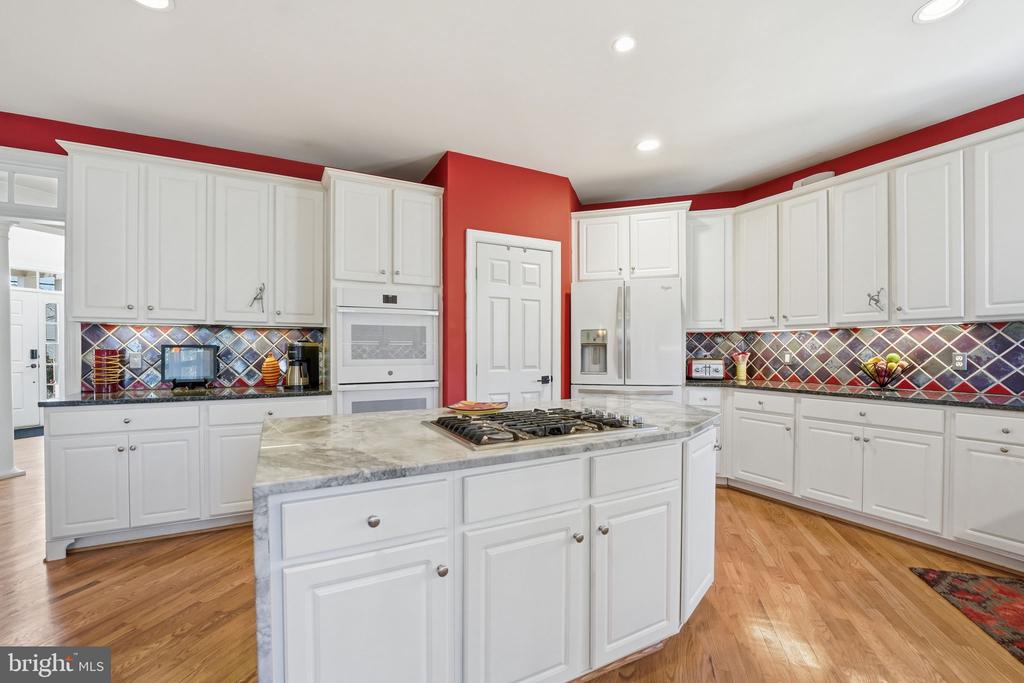 2707 PIONEER LANE