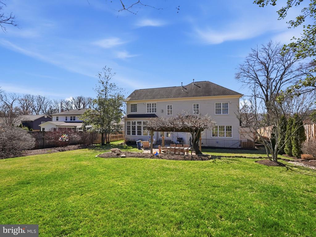 2707 PIONEER LANE