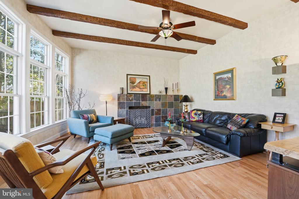 2707 PIONEER LANE