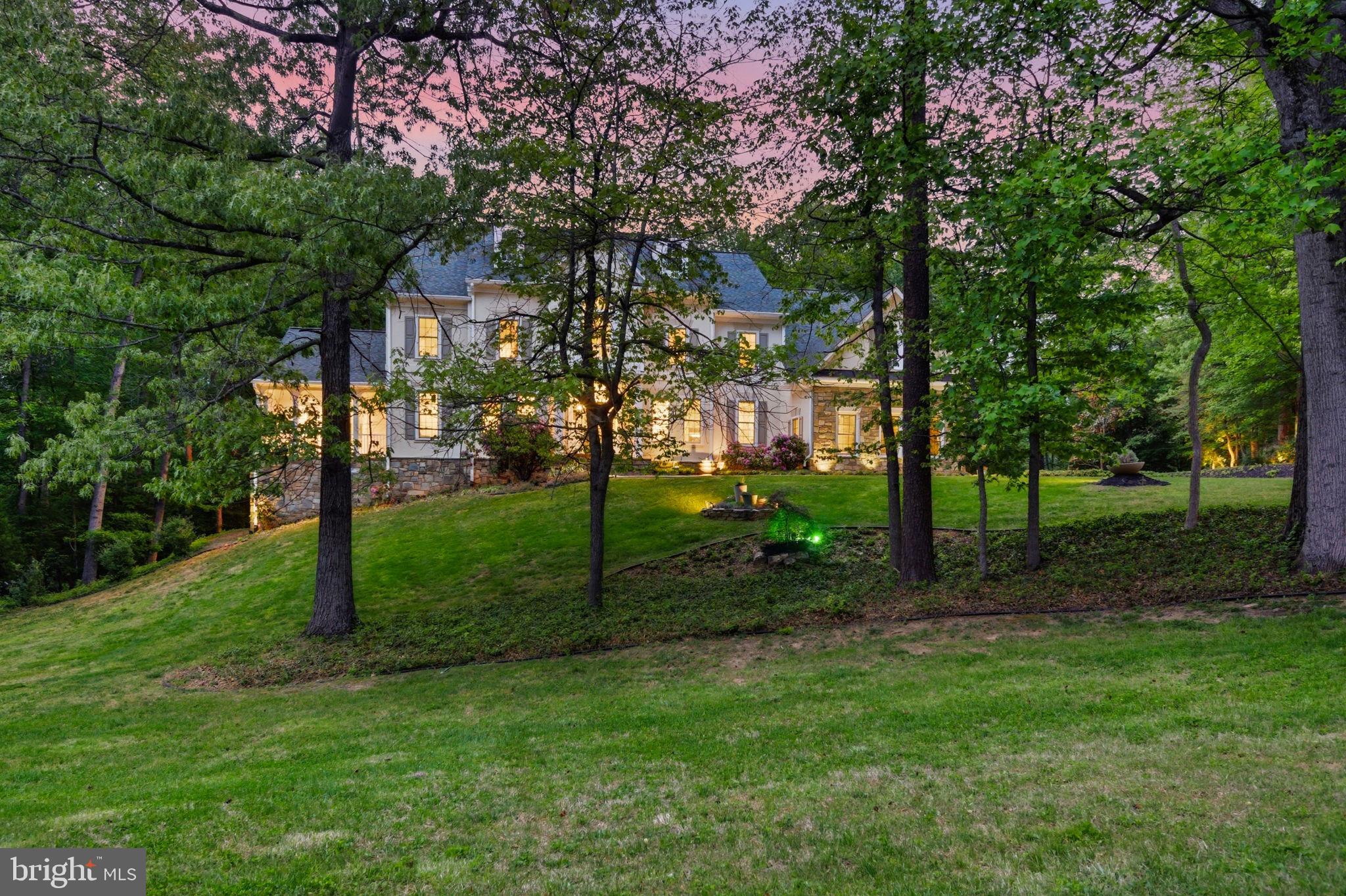2207 ARYNESS DRIVE