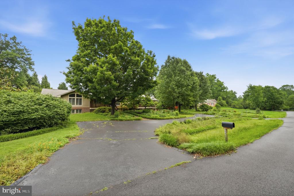 4920 BROOK HILLS DRIVE