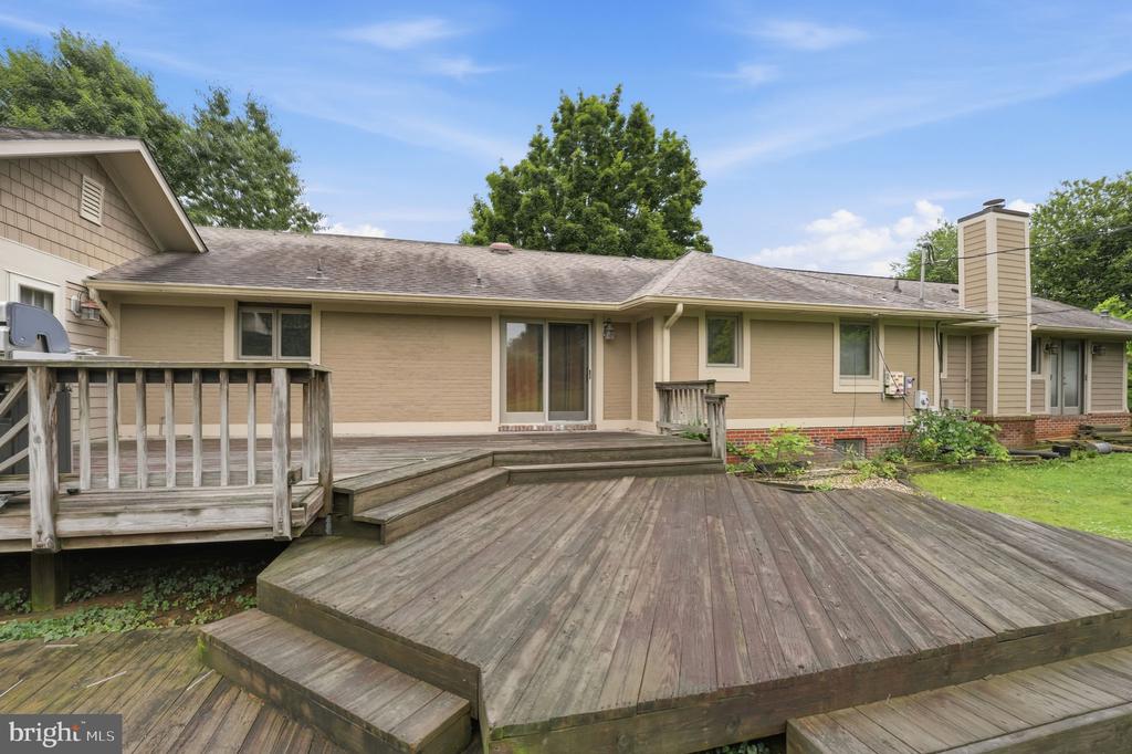 4920 BROOK HILLS DRIVE