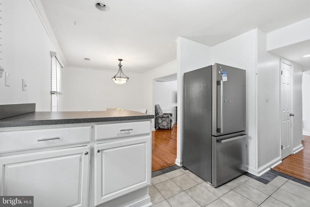 8260 GETTY COURT