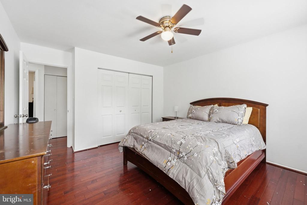 8260 GETTY COURT