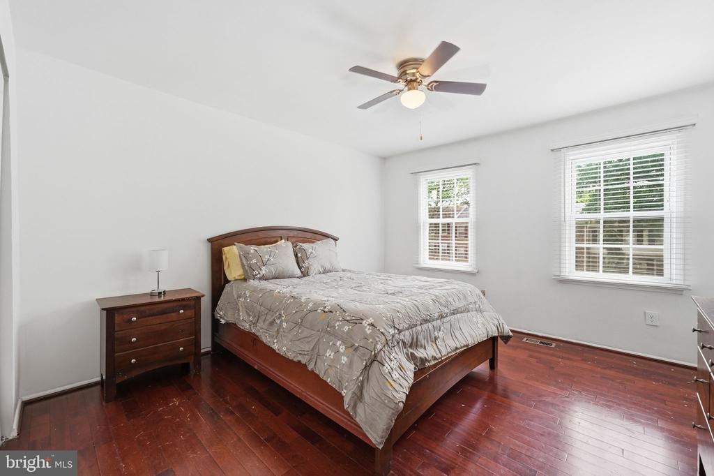 8260 GETTY COURT