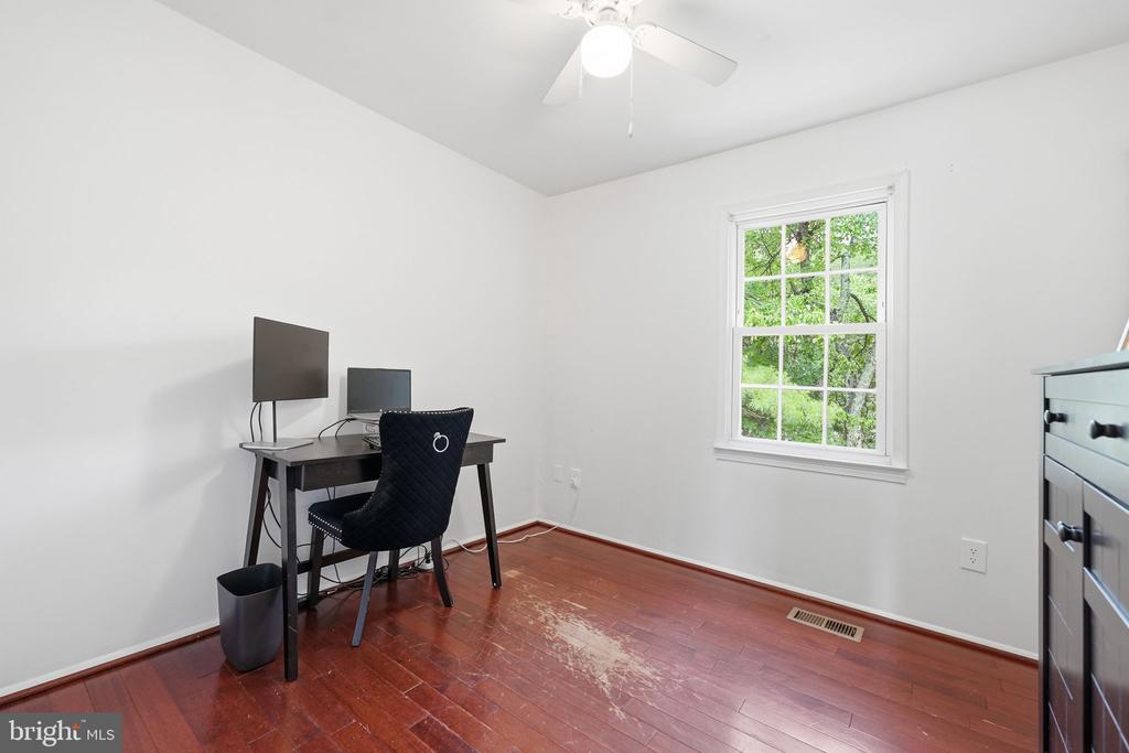 8260 GETTY COURT