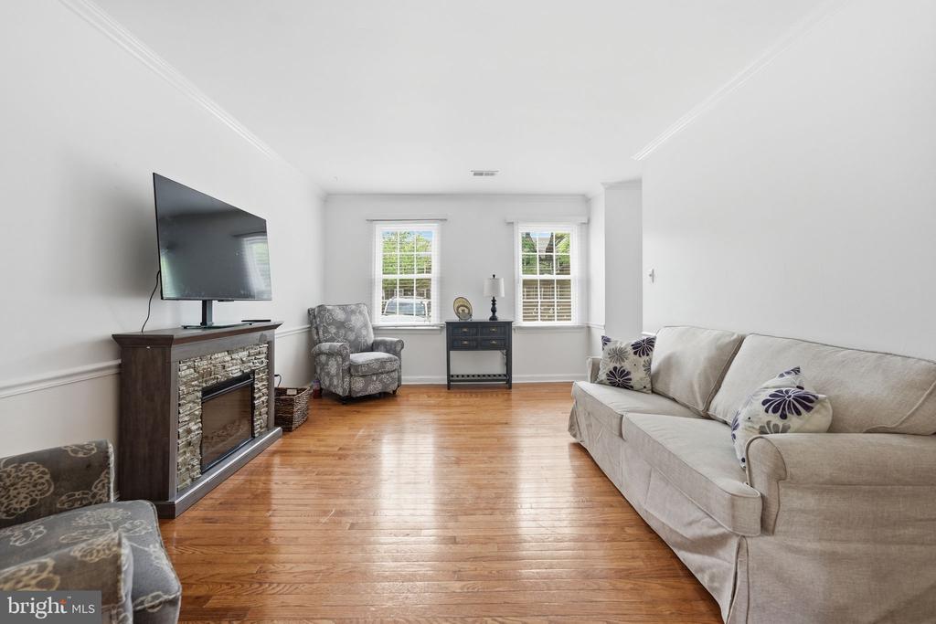 8260 GETTY COURT