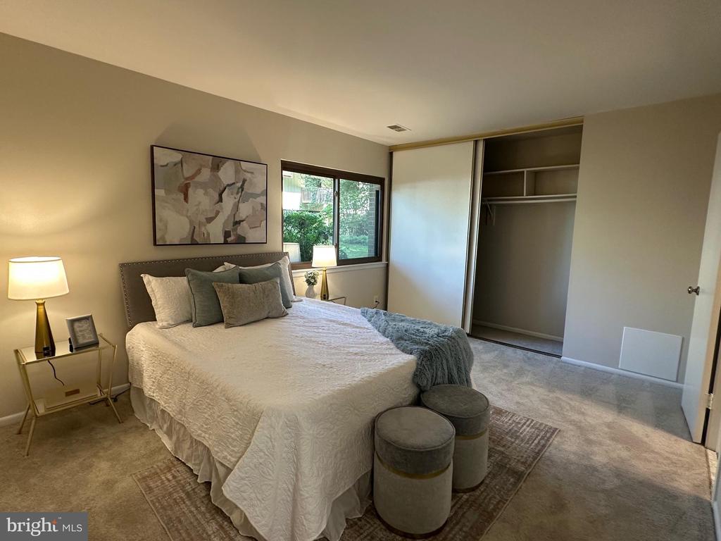 2503 GLENGYLE DRIVE Unit: 143