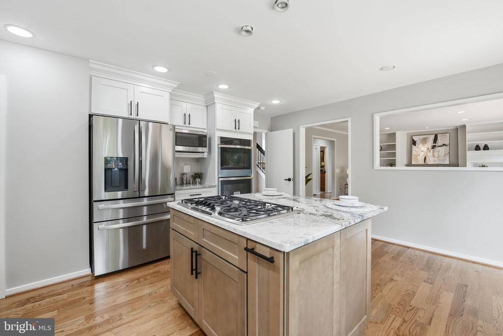 3211 CHICHESTER LANE