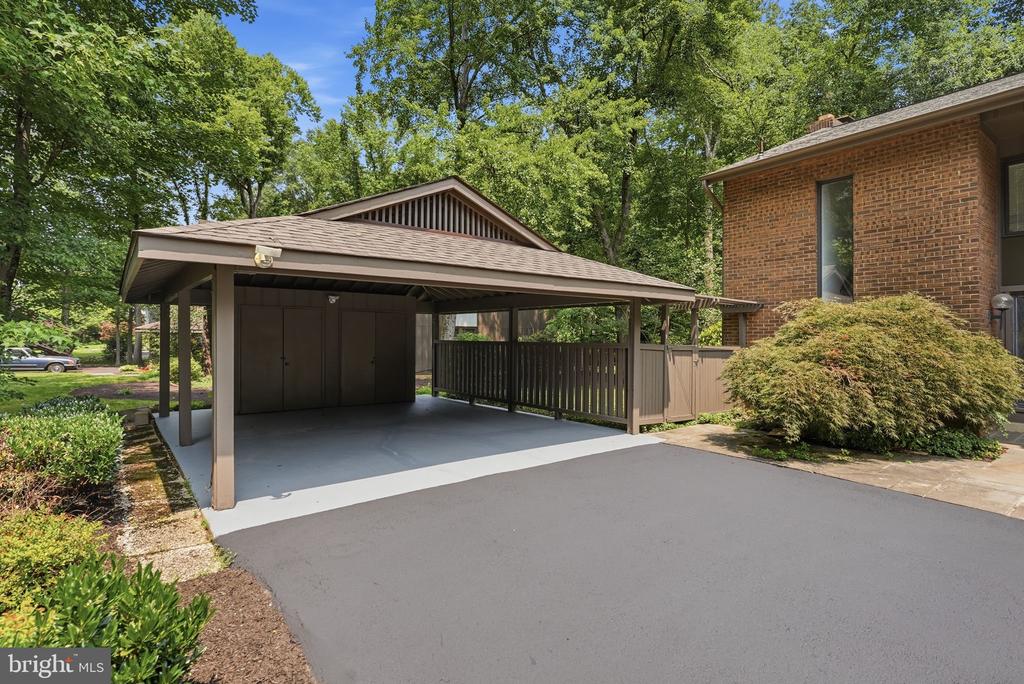 3211 CHICHESTER LANE
