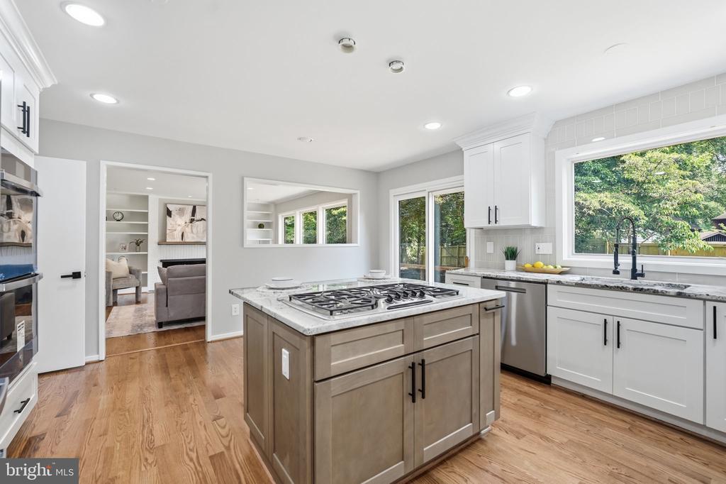 3211 CHICHESTER LANE