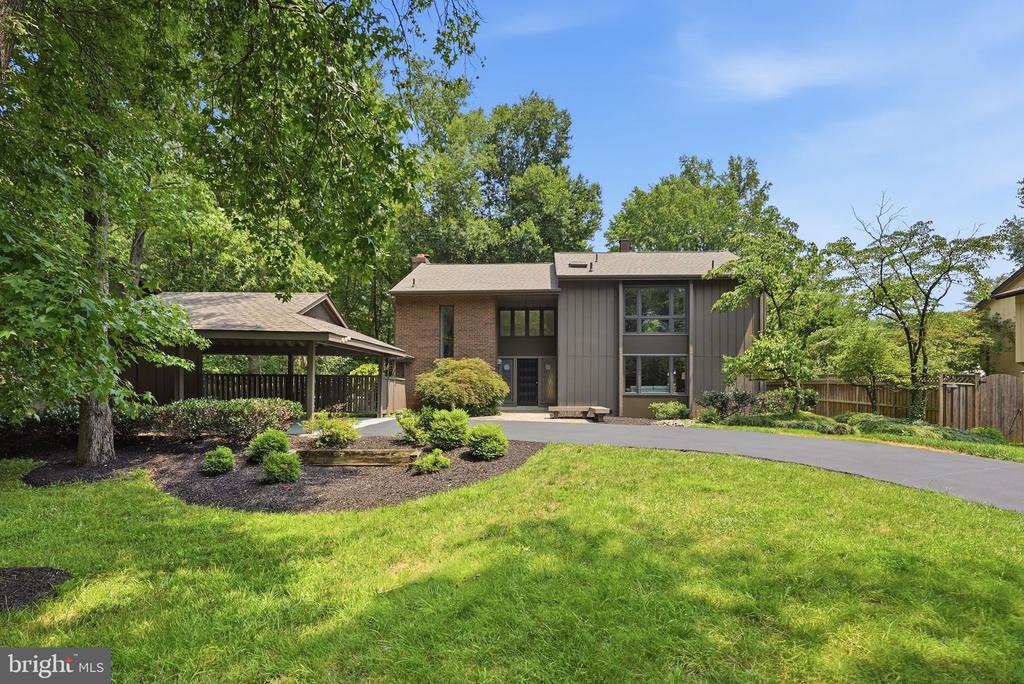 3211 CHICHESTER LANE