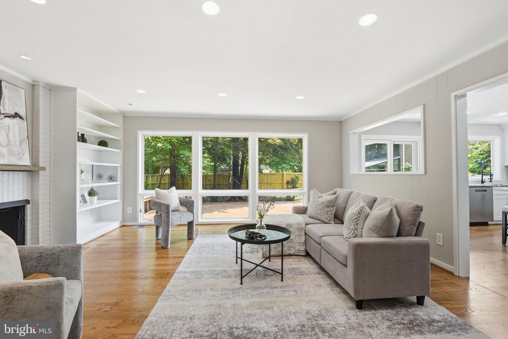 3211 CHICHESTER LANE