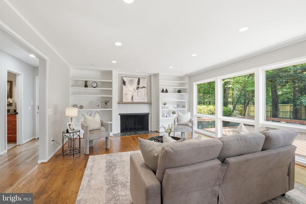 3211 CHICHESTER LANE