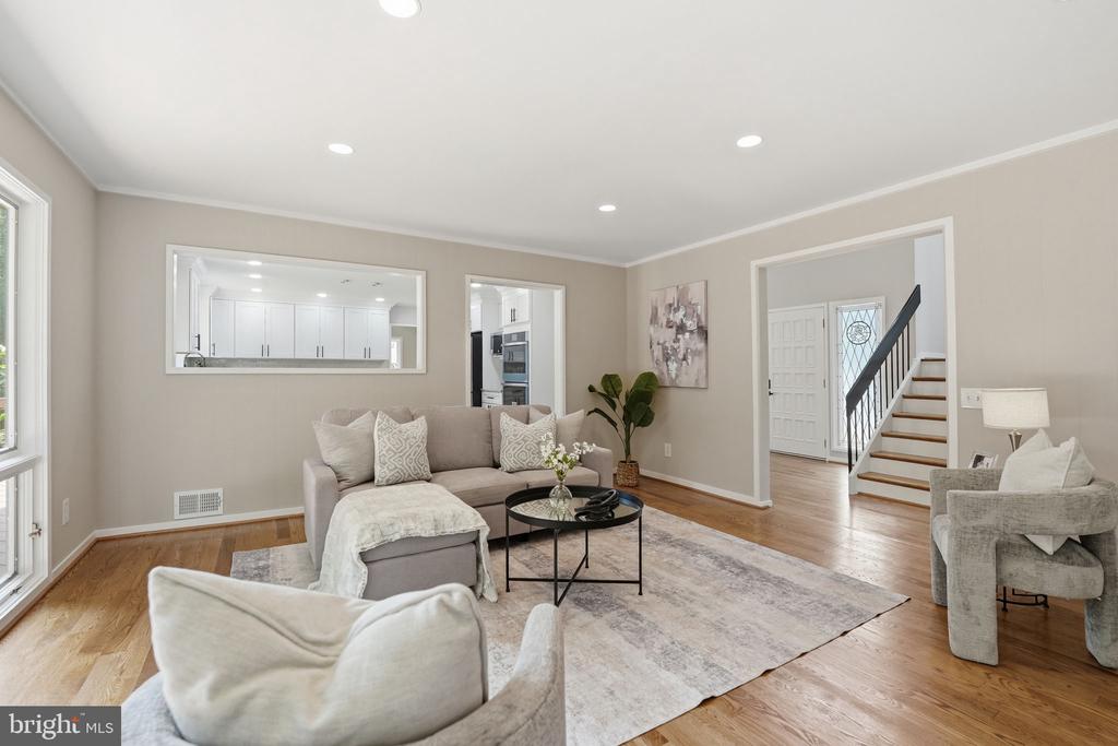 3211 CHICHESTER LANE