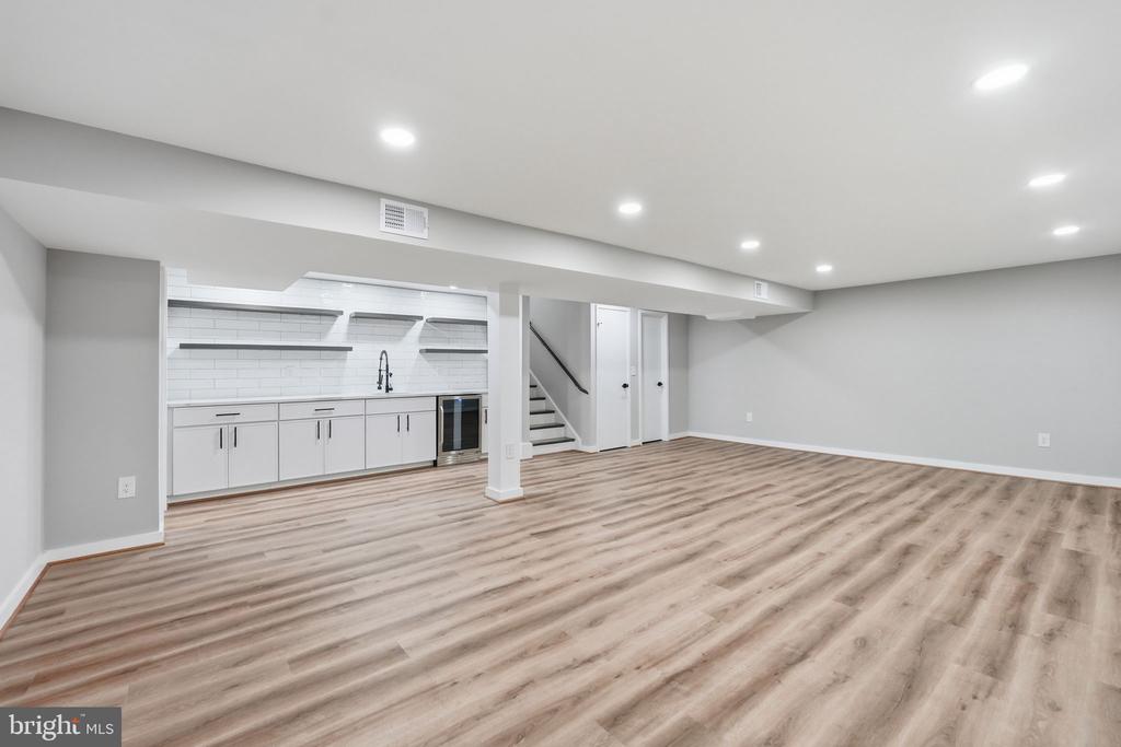 3211 CHICHESTER LANE