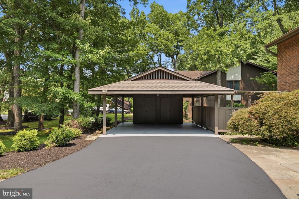 3211 CHICHESTER LANE