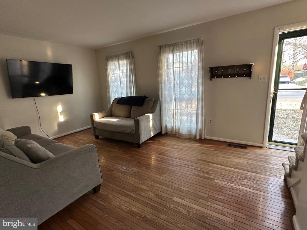 5372 SENECA COURT