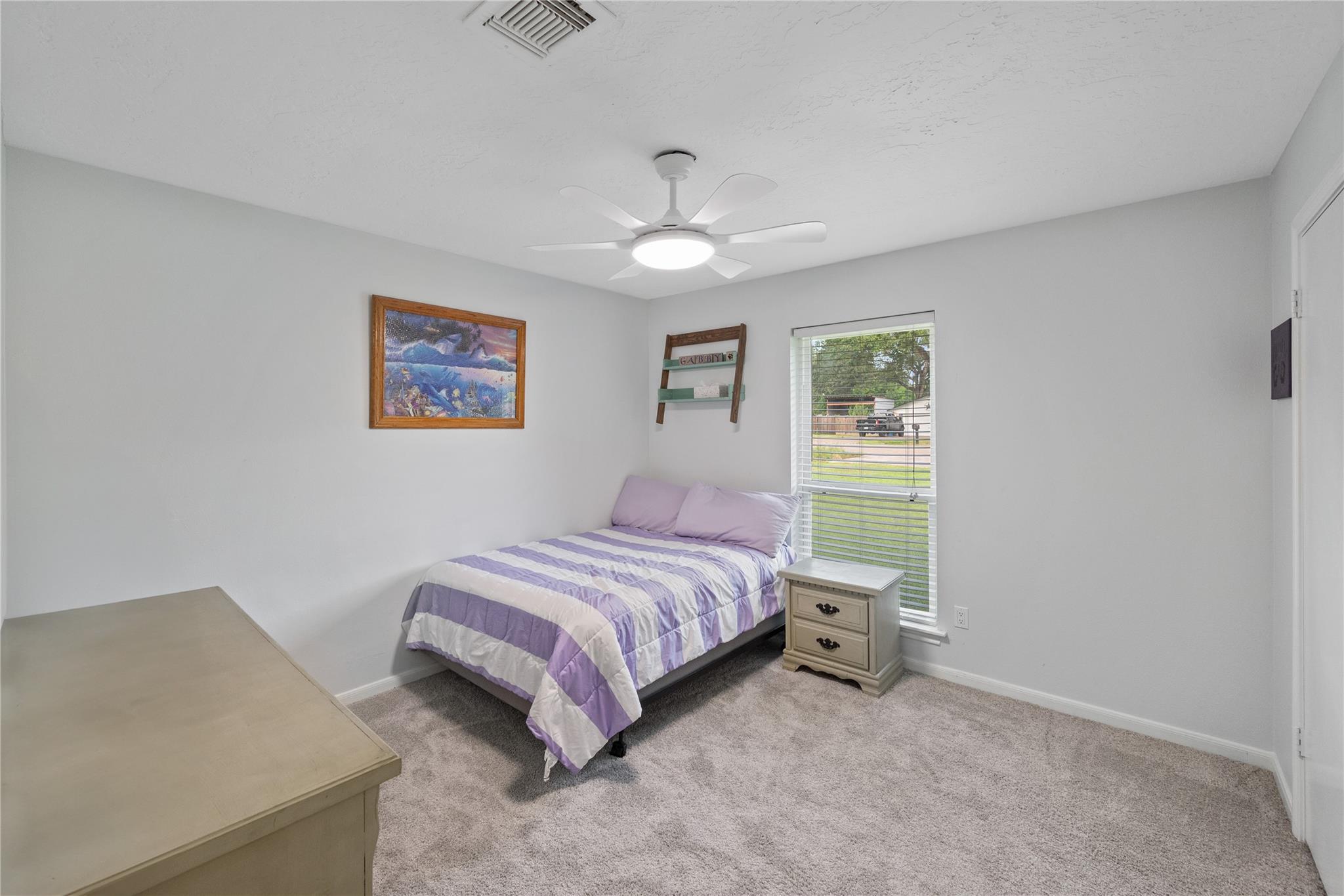 19661 Lazy Lane, Porter
