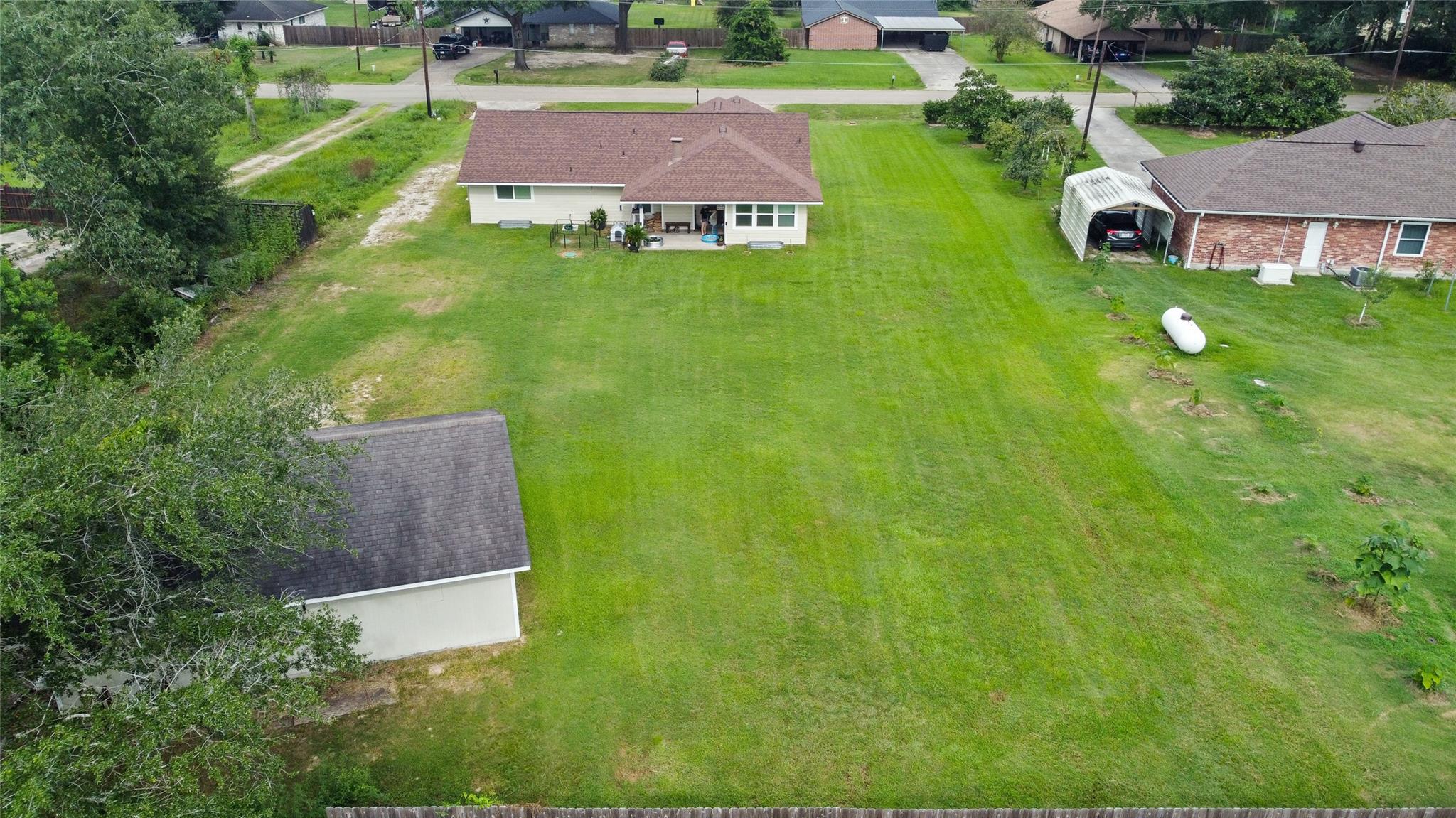 19661 Lazy Lane, Porter