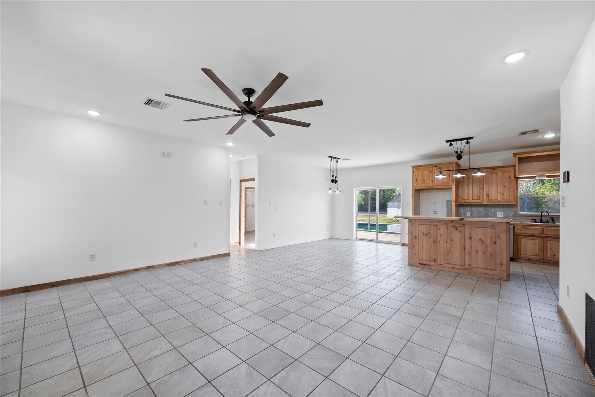 1193 Felix Currie Road