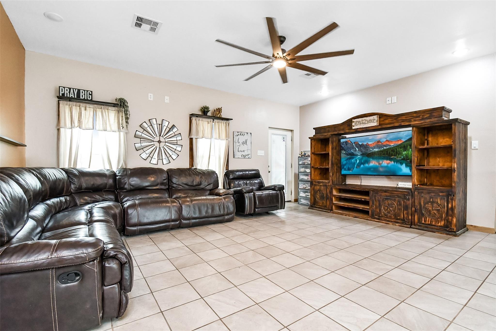 1193 Felix Currie Road