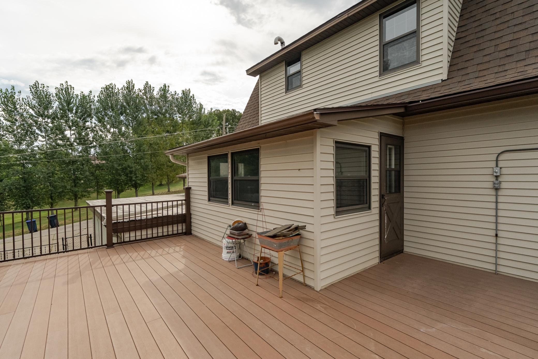 204 Hillcrest Street E