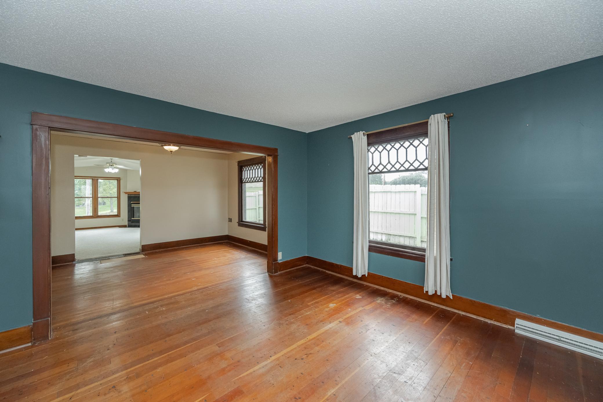 204 Hillcrest Street E