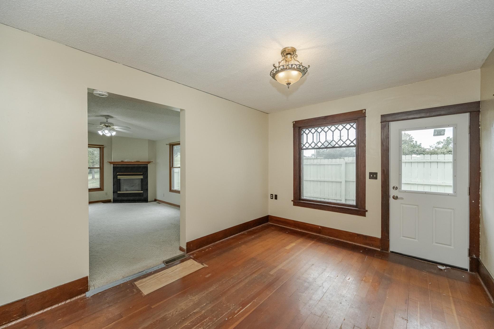 204 Hillcrest Street E