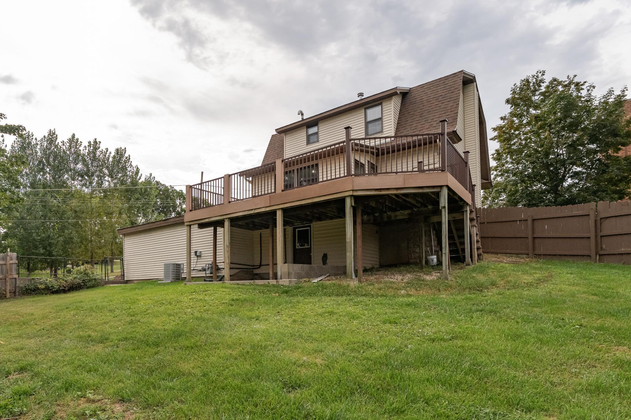 204 Hillcrest Street E