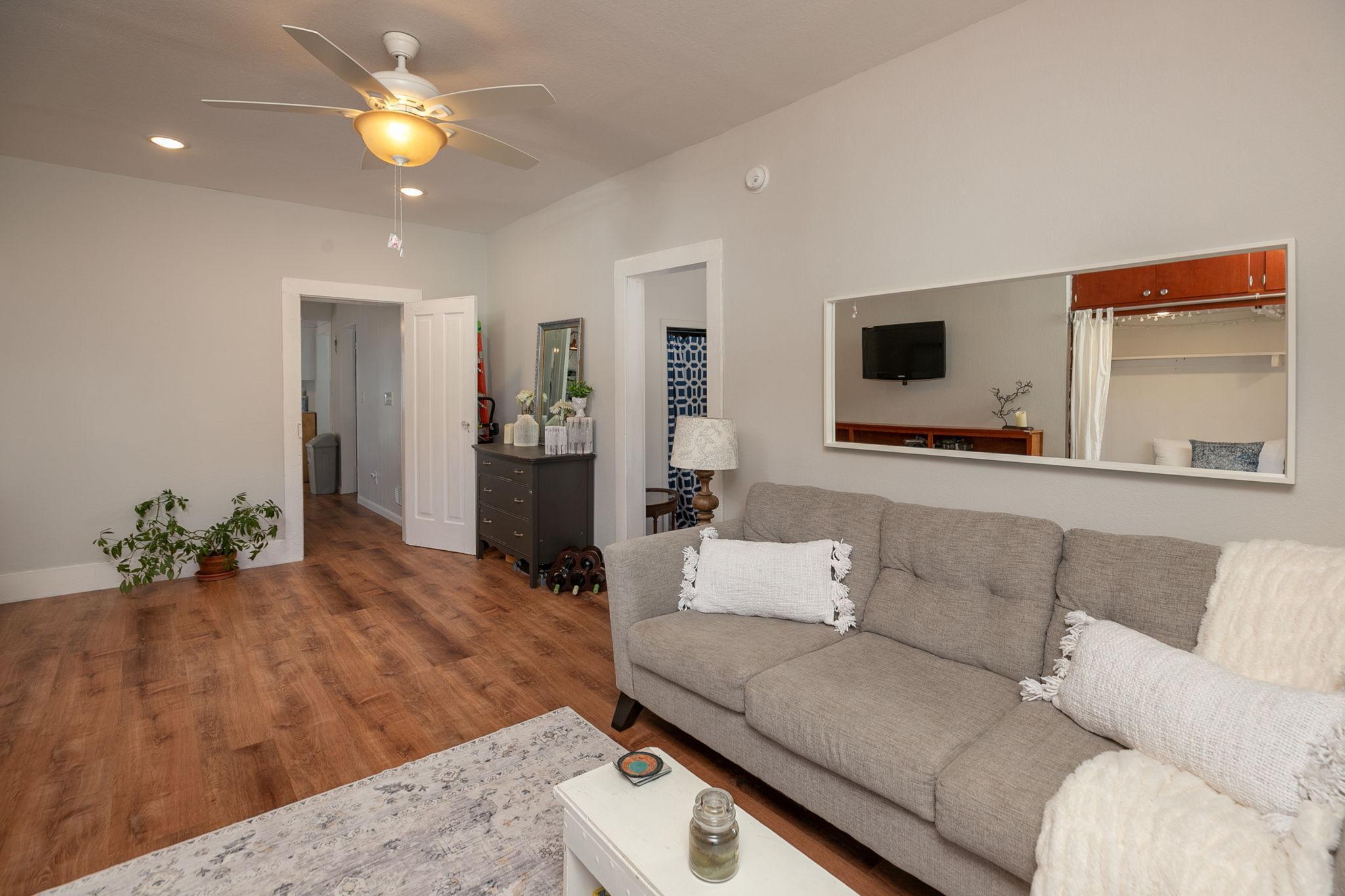 109 Elmwood Street E