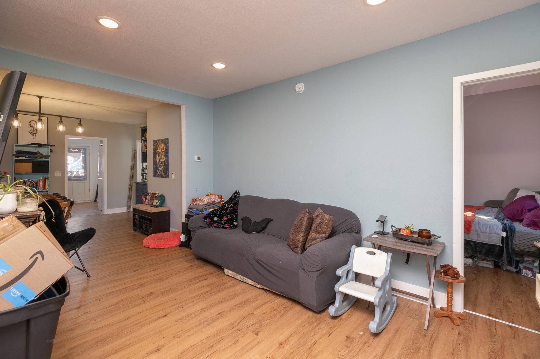 109 Elmwood Street E