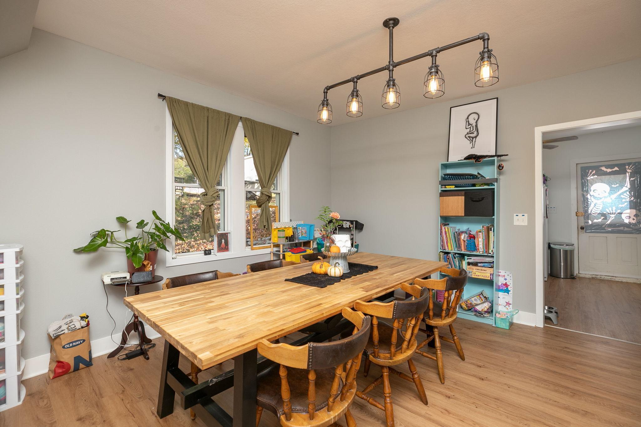 109 Elmwood Street E