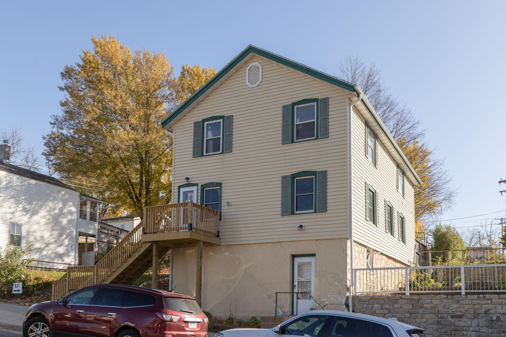 109 Elmwood Street E