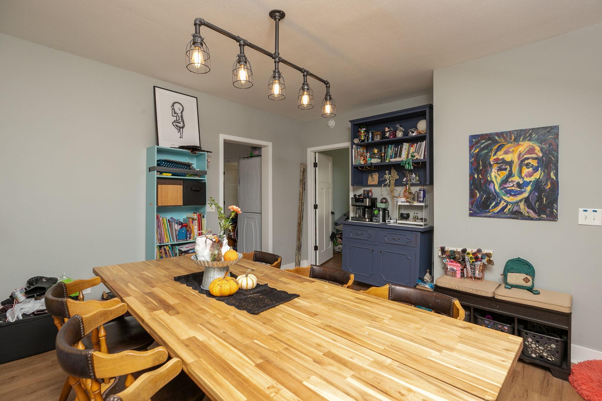 109 Elmwood Street E