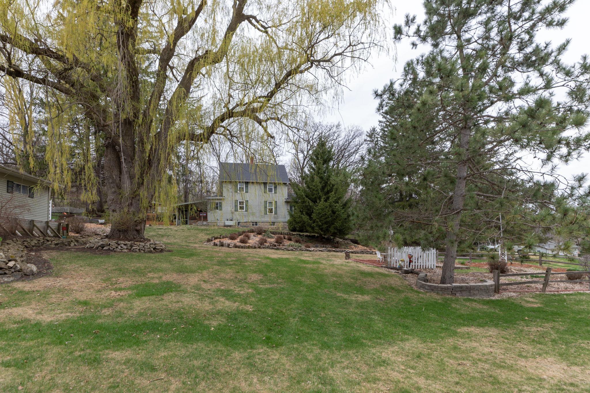 809 Auburn Avenue S