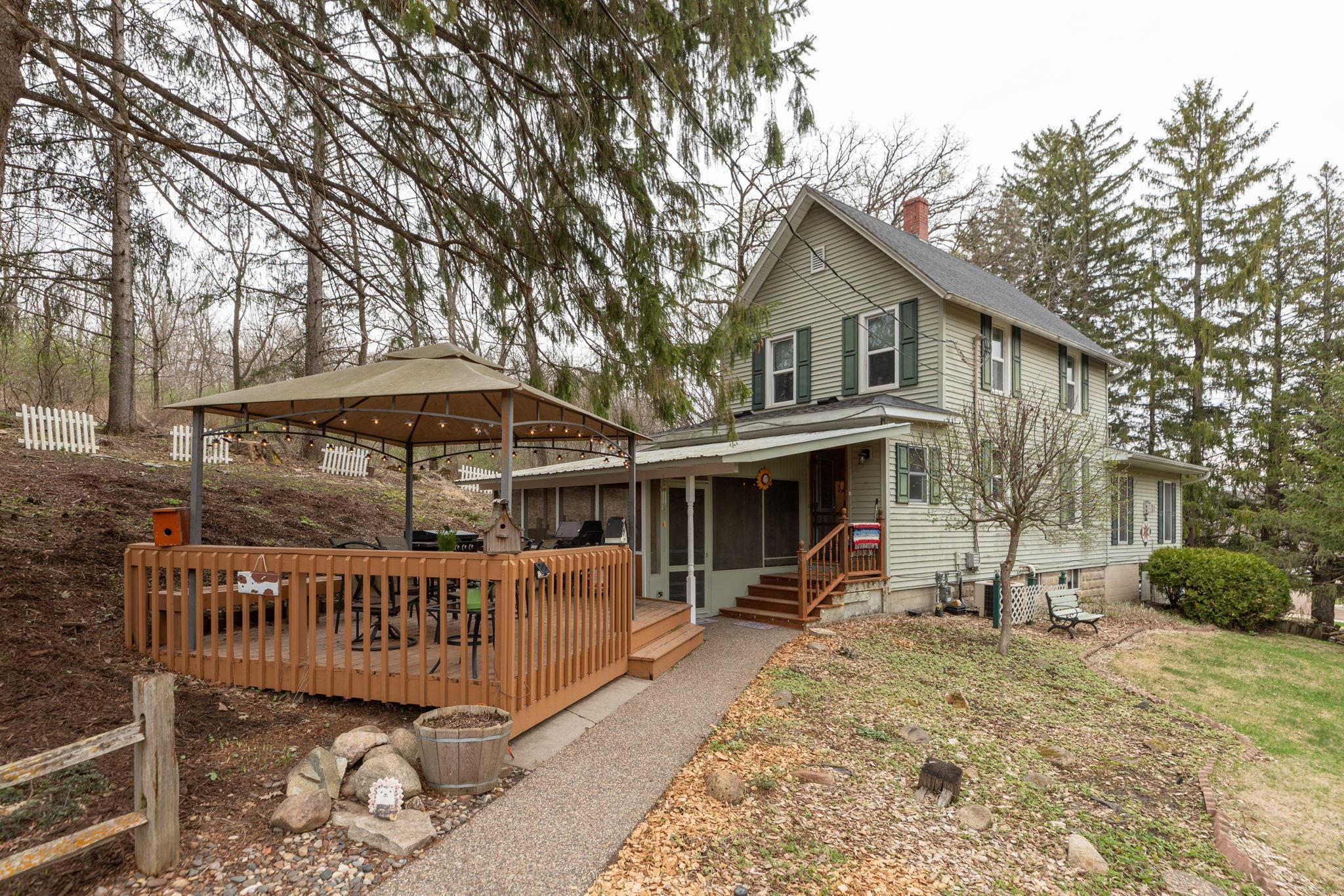 809 Auburn Avenue S