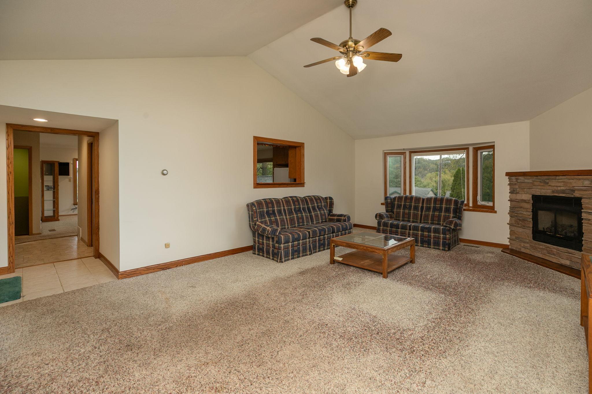 300 Whittier Street W