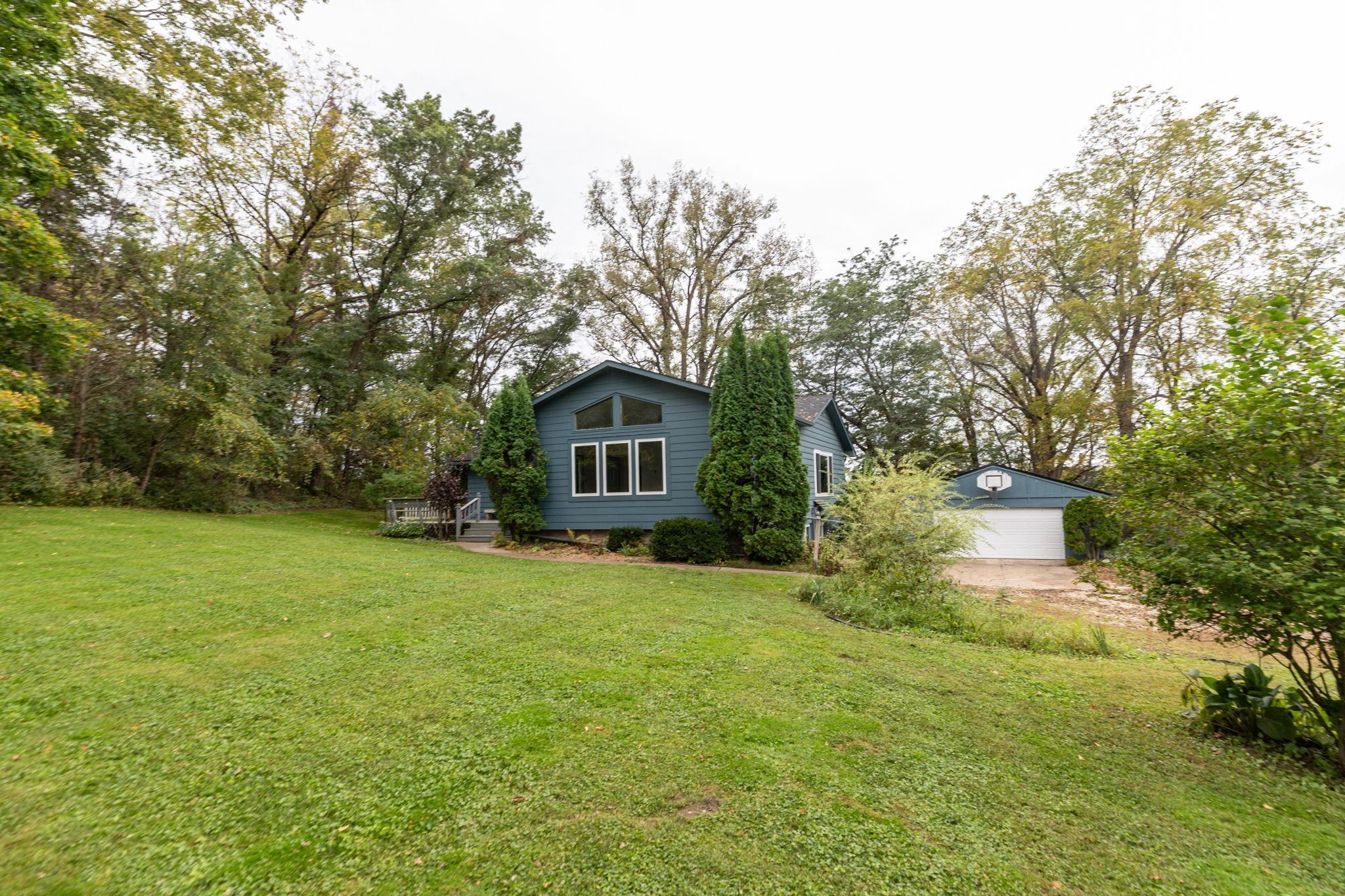 300 Whittier Street W