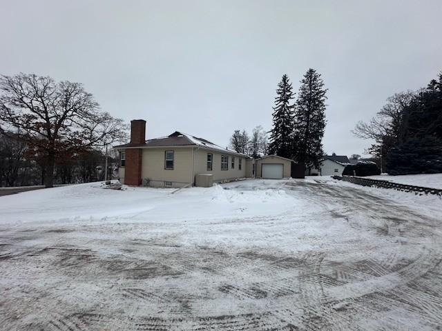 515 S Division Avenue