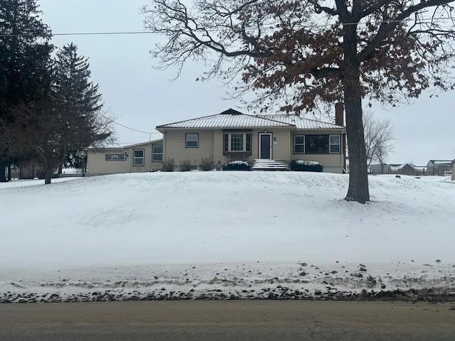 515 S Division Avenue