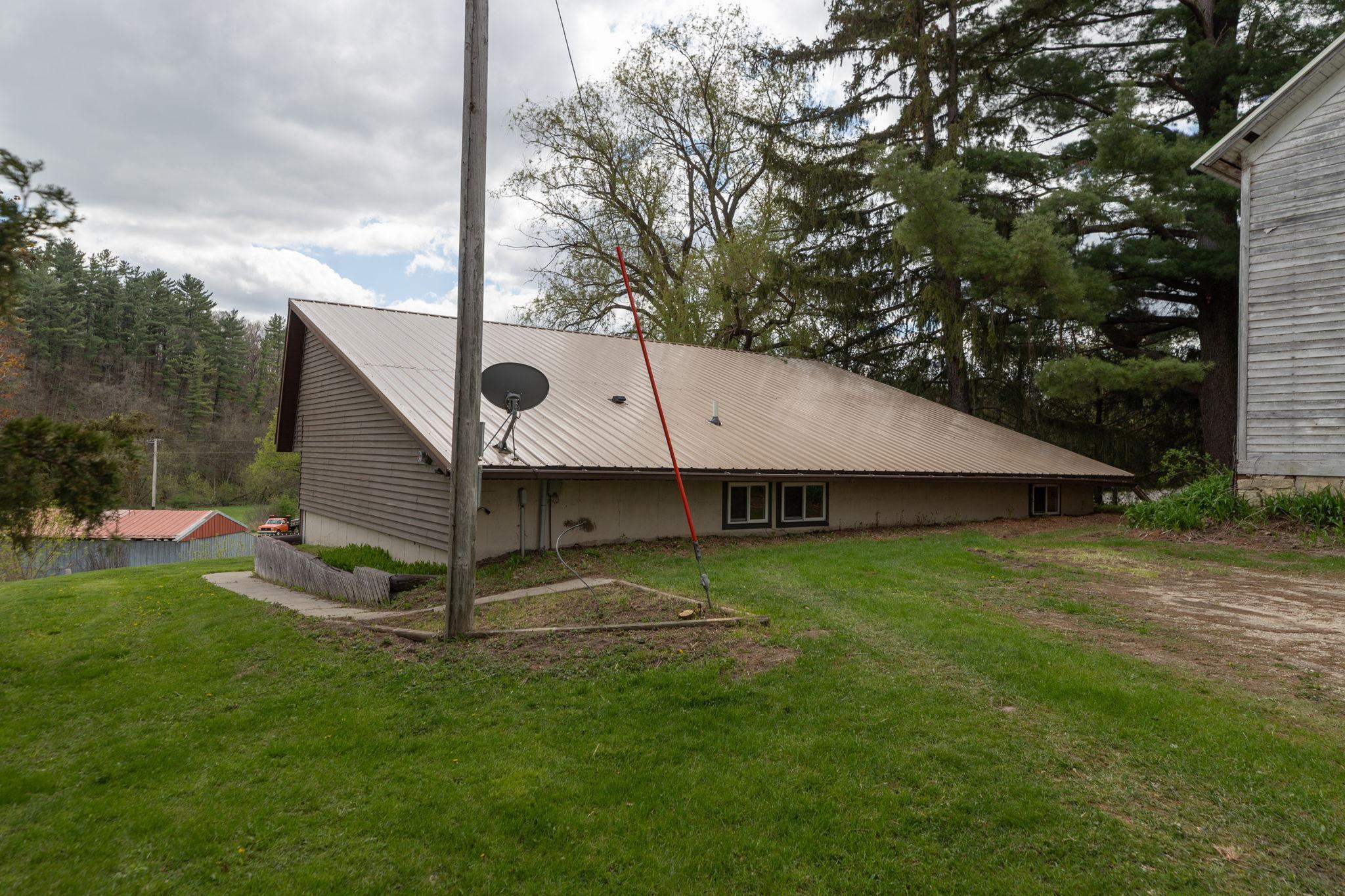 33704 County 25 N
