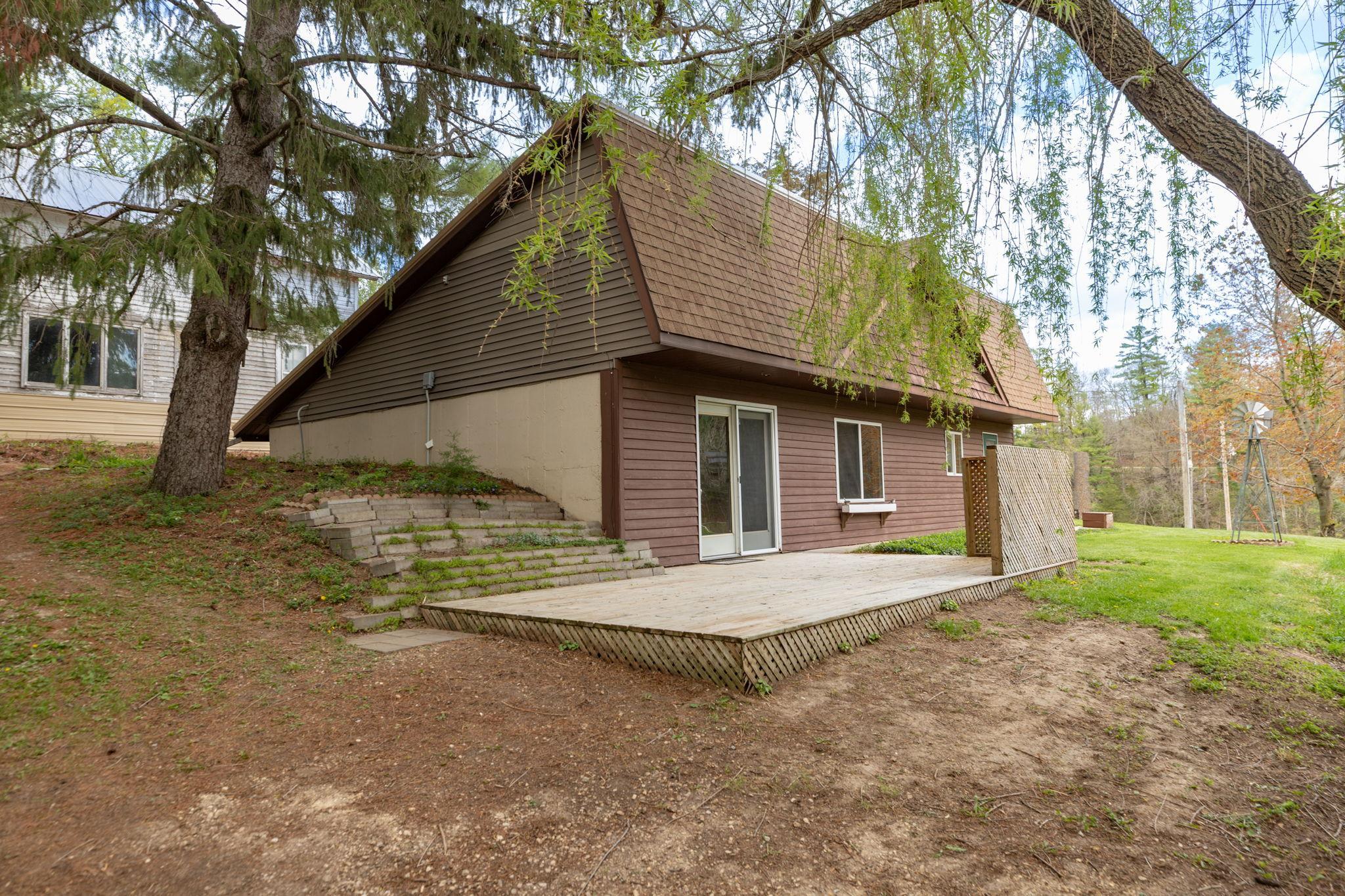 33704 County 25 N